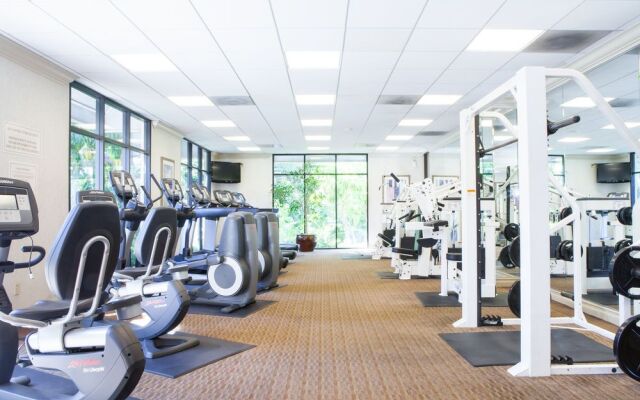 Oakwood Toluca Hills