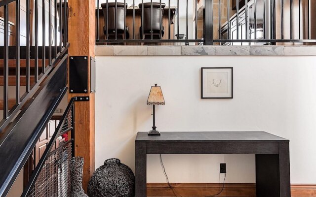 Old Town Luxury by Casago