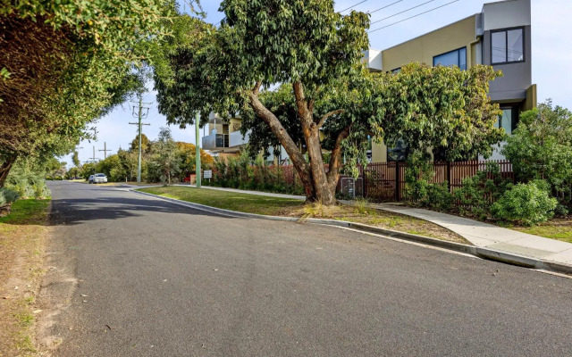 Wattle Beachside Apartment