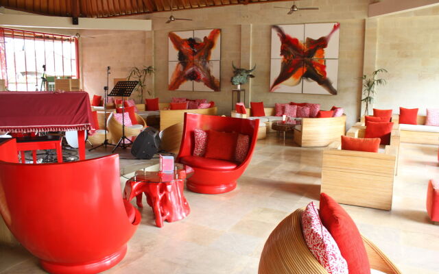 Rouge Bali - Lounge Bar, Villas & Spa