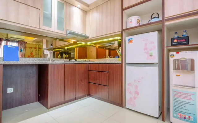Nice And Comfort 2Br Apartment At Woodland Park Residence
