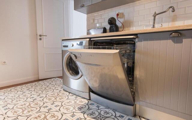 LovelyStay - Bica Patio Duplex