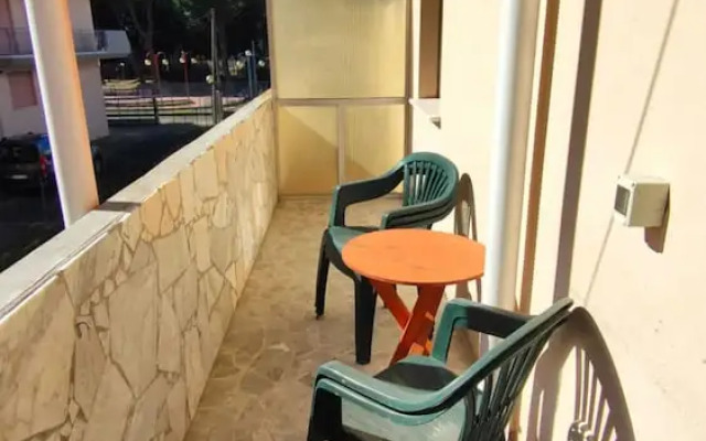 Completely Refurbished Flat Near the Beach