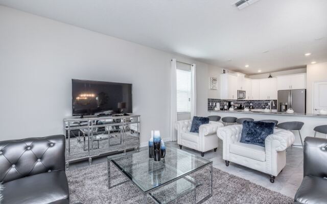 1662 Moonvalley Drive