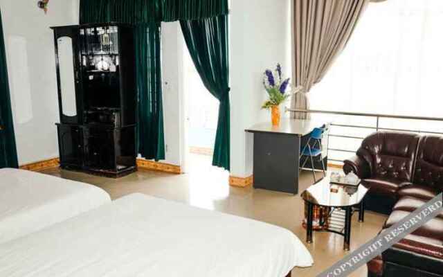 Tu Quy Hotel