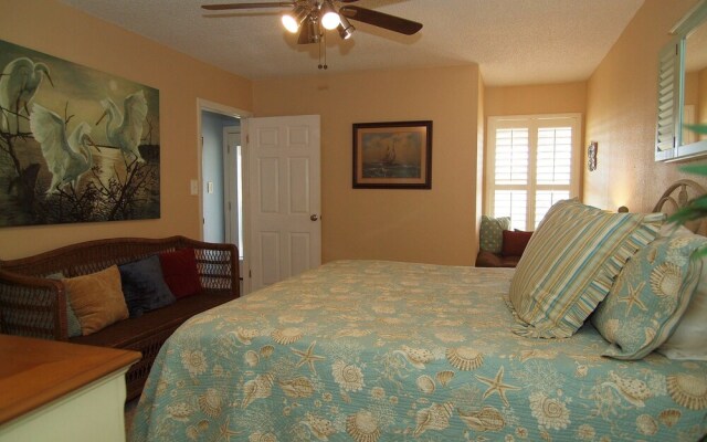 Cyndy s Beach House TS528