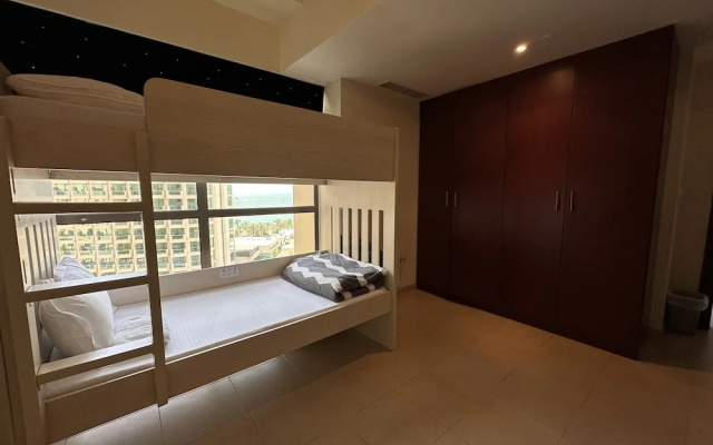 Bollywood Beach Hostel