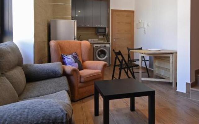 Apartamentos La Rocanda