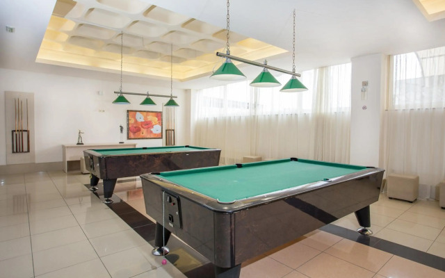 Kouros Palace Hotel