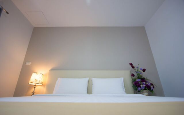 Primetime Hotel