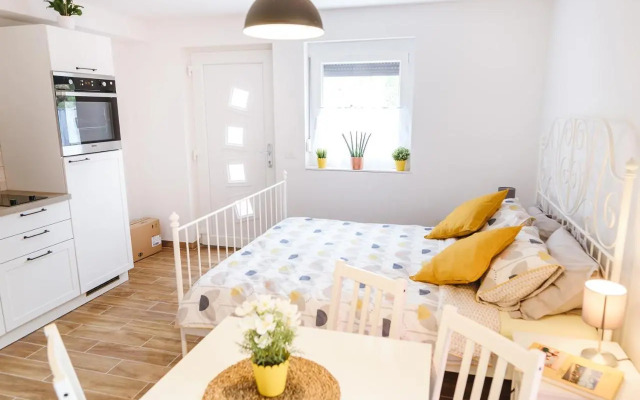 Adel apartment