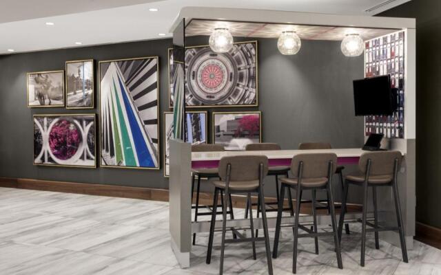 Crowne Plaza Lansing by IHG