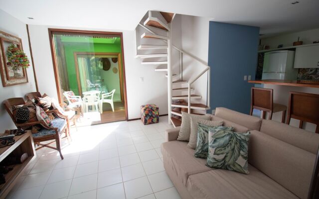 IT04 Bangalo Duplex 3 Suítes Pe na Areia