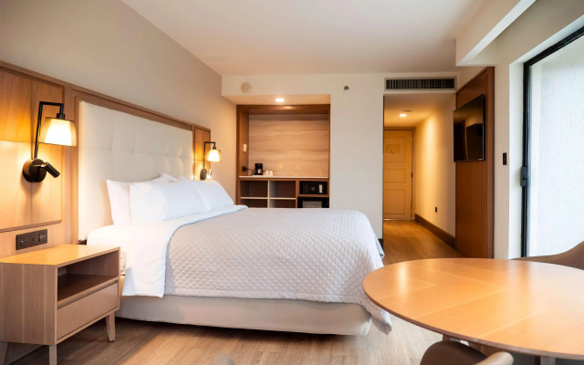 MS Milenium Monterrey, Curio Collection by Hilton