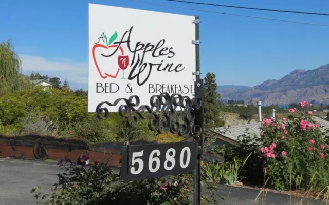 A Apples ~N~ Wine Bed & Breakfast