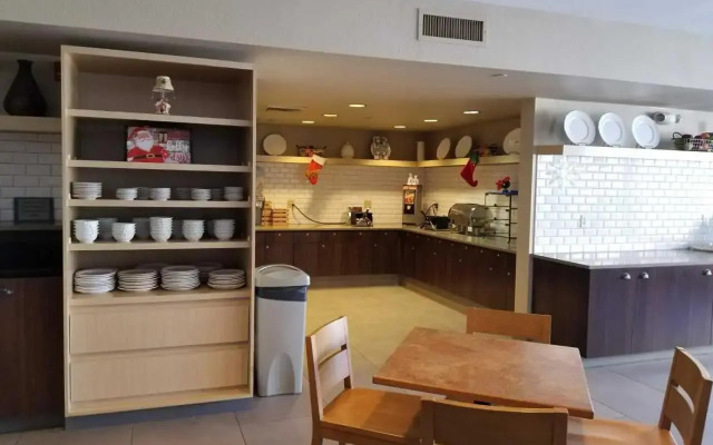 Country Inn & Suites by Radisson, Green Bay East, WI