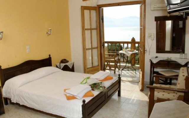 Porto Lourbas Hotel