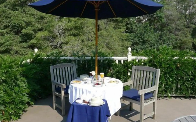 Simpson House Inn