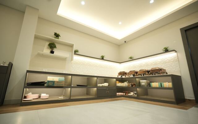 Hotel The Avoir Asansol