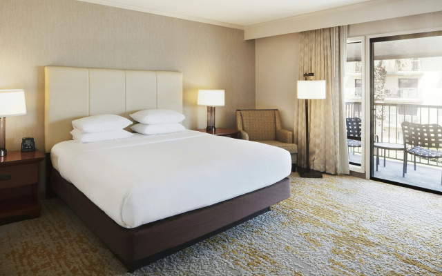 DoubleTree by Hilton Ontario Airport