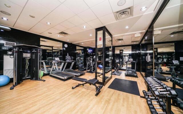 Amazing 2BR & 2BTH - Near Square One Mall