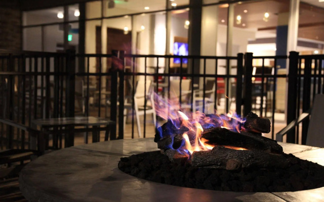 Holiday Inn Express & Suites Oswego by IHG