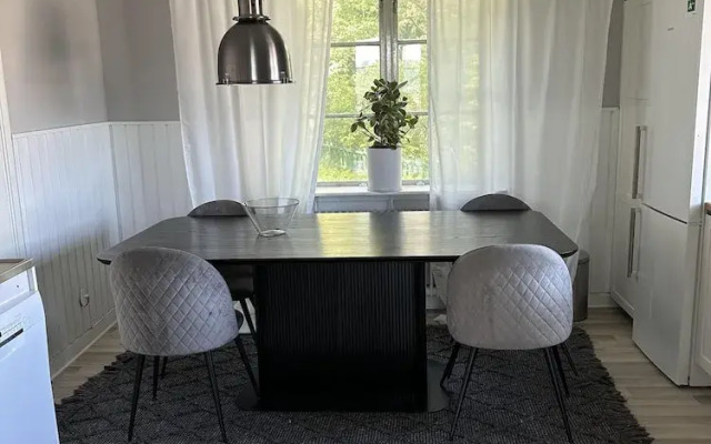 Stockholm - 5-beds - Sleeps 12 - Garden