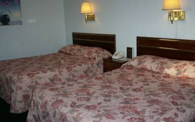 Colonial Inn