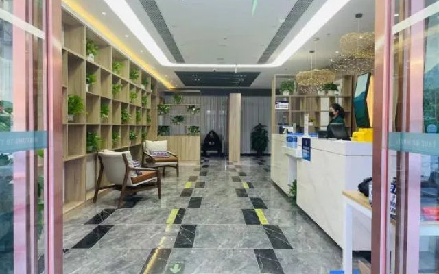 TRUE GO Hotel X (Beijing Chaoyang High-Speed Railway Station  Yaojiayuan Subway Station)