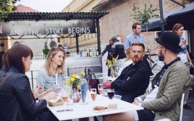 Long Story Short Hostel & Café