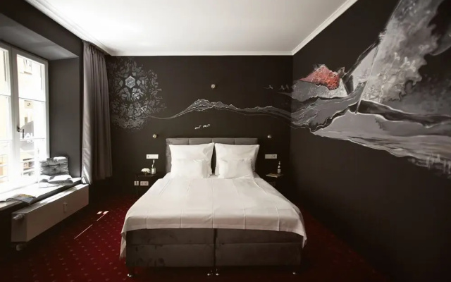 Wdrei Hotel