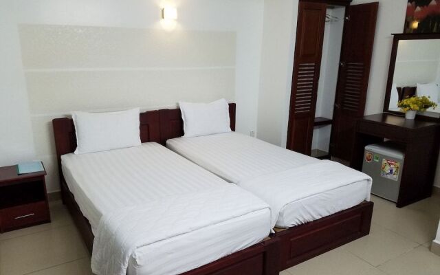 Dinh Dinh 2 Hotel