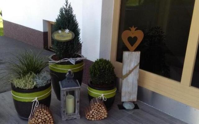 Ronald's Appartment's