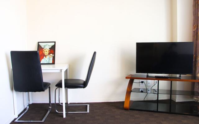 Quadrant 2 Bdr with Seaview & Parking