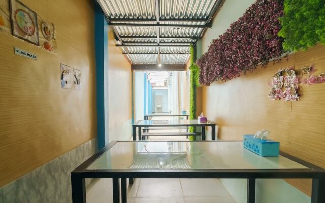 Awan Kost by Reddoorz