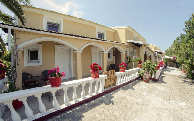 Eleni Family Apartments