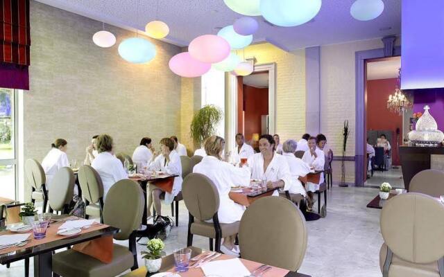 Le Chateau Des Thermes