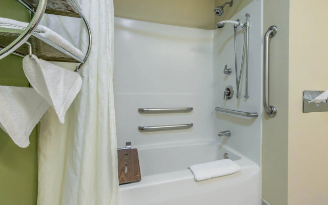 Sleep Inn & Suites