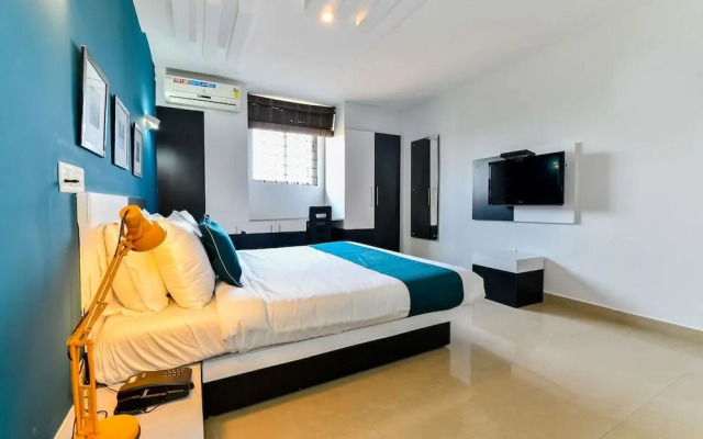 Empire Plaza By OYO Rooms