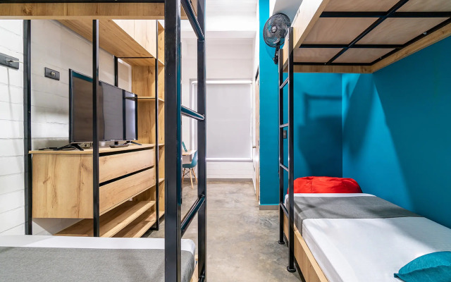 Hotel Living Box