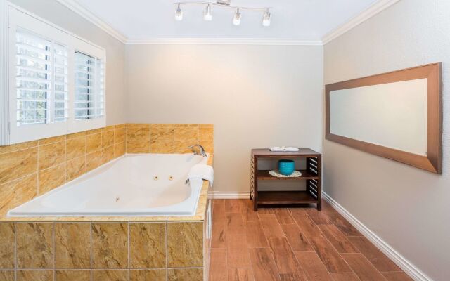 Casa Blanca Hotel - Orange