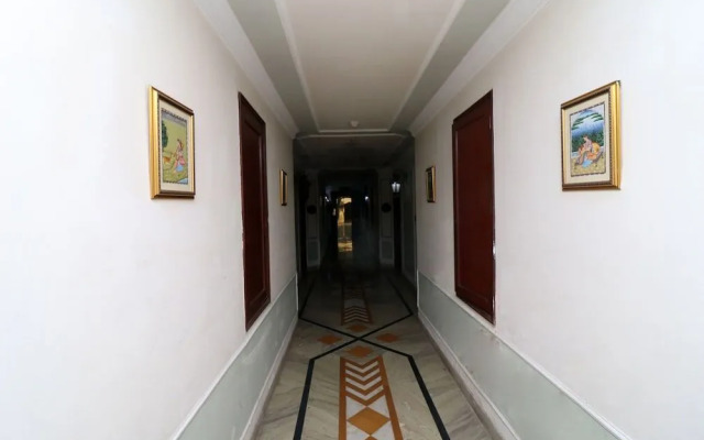 Oyo 25046 Hotel The Orient Taj