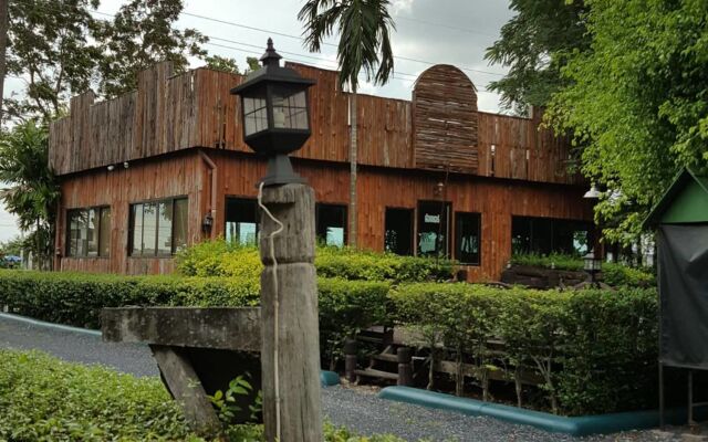S. Parsukdee Resort