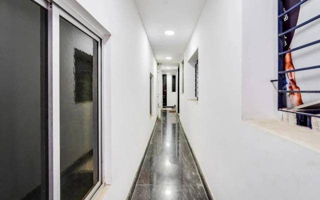 Vishnu Mahal by OYO Rooms