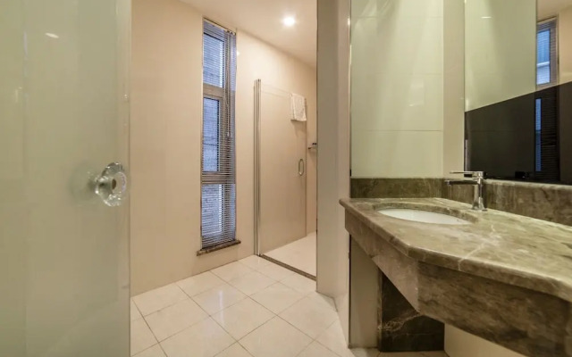 Royal Capital Hotel & Suites