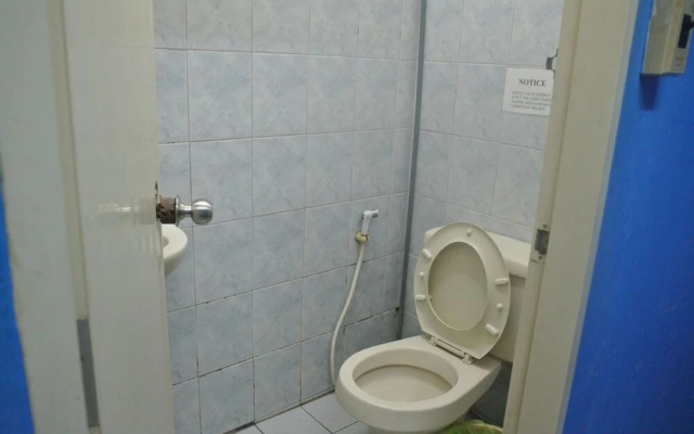 Khaosan Rainbow Hostel