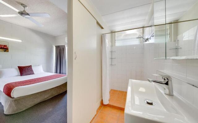 Camelot Motel