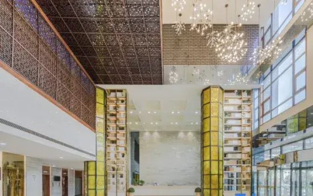 Jingxi Hotel (Linyi Yimeng Road Xinlangya Scenic Area Branch)