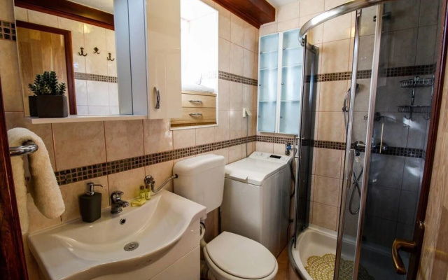 Lovely 2-bed Apartment in Rovinj