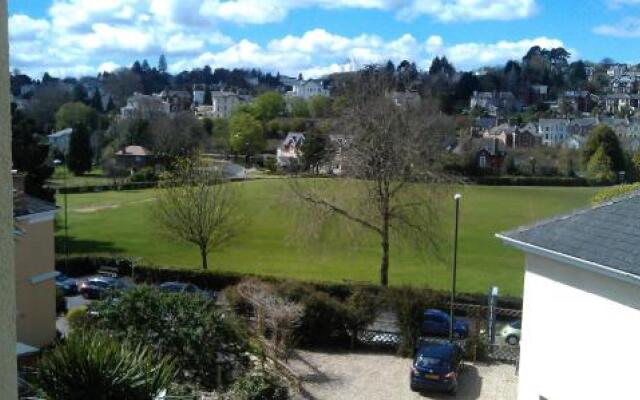 Buckingham Lodge Guest House